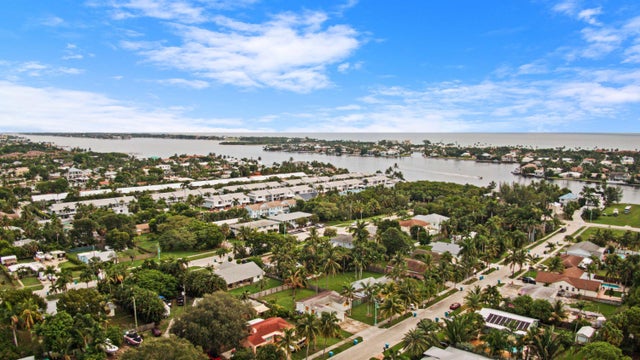 4 of 19 - 647 Ne 9th Avenue, Boynton Beach, FL