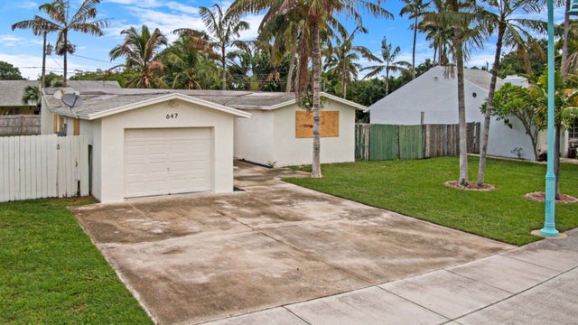 5 of 19 - 647 Ne 9th Avenue, Boynton Beach, FL