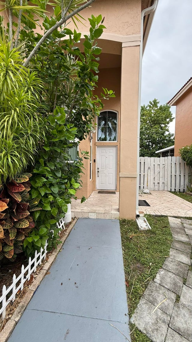 4 of 13 - 3099 W Buena Vista Drive, Margate, FL