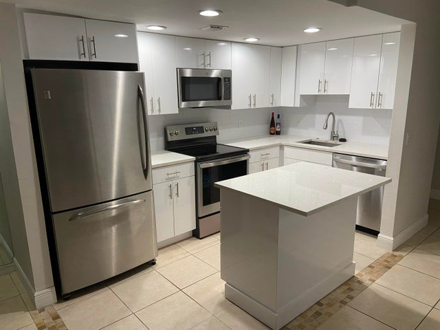 1829 Fairview Villa Drive #2, West Palm Beach