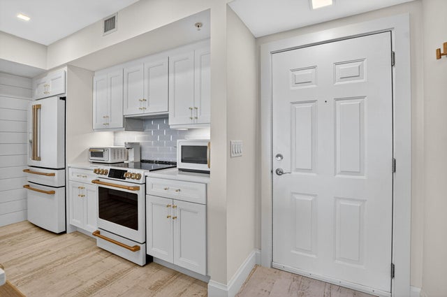 5 of 51 - 700 E Boynton Beach Boulevard #1204, Boynton Beach, FL