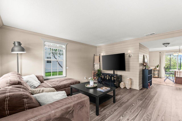 3 of 26 - 209 Old English Drive, Jupiter, FL