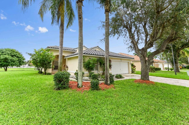 2 of 43 - 5516 Muirfield Village Circle, Lake Worth, FL