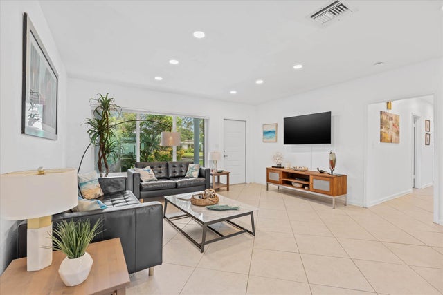 3 of 32 - 919 Ne 26th Avenue, Pompano Beach, FL
