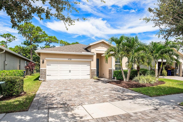 1 of 52 - 5721 Se Kawana Trail, Hobe Sound, FL
