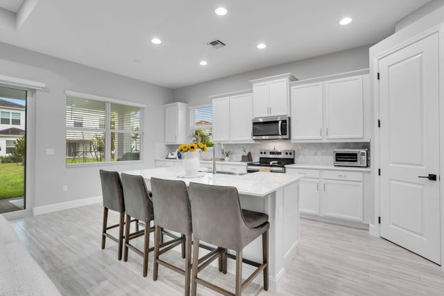 4 of 47 - 5735 Shore Pine Place, Westlake, FL