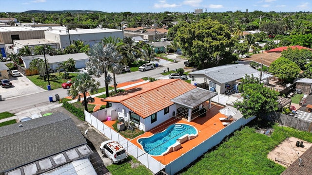 4 of 42 - 2840 Ne 7th Terrace, Pompano Beach, FL