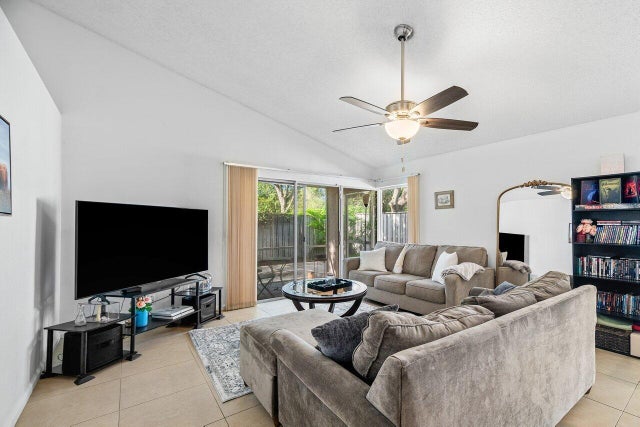 4 of 25 - 16 Commodore Place, Palm Beach Gardens, FL