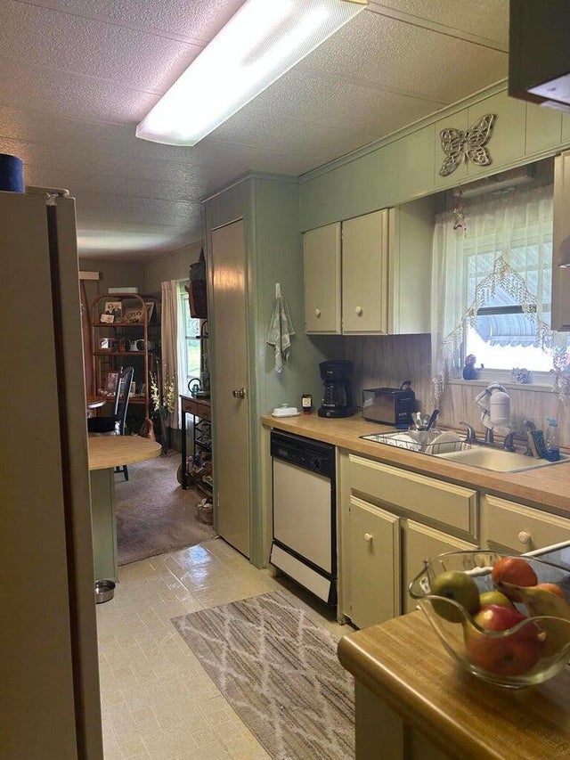 2 of 20 - 129 E Caribbean, Port Saint Lucie, FL