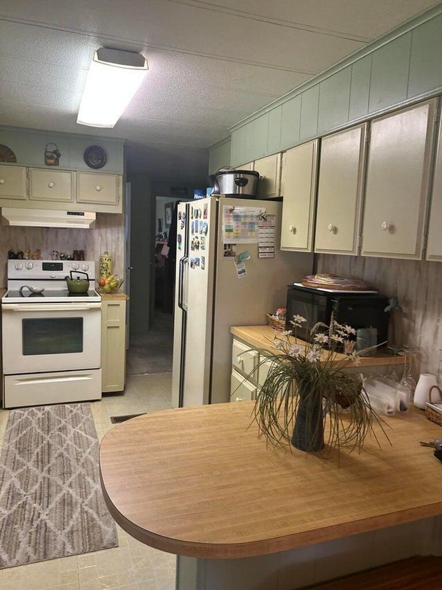 5 of 20 - 129 E Caribbean, Port Saint Lucie, FL