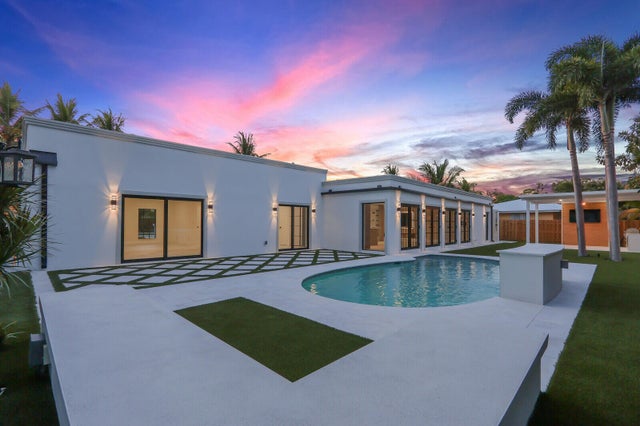 5 of 50 - 391 W Riverside Drive, Tequesta, FL