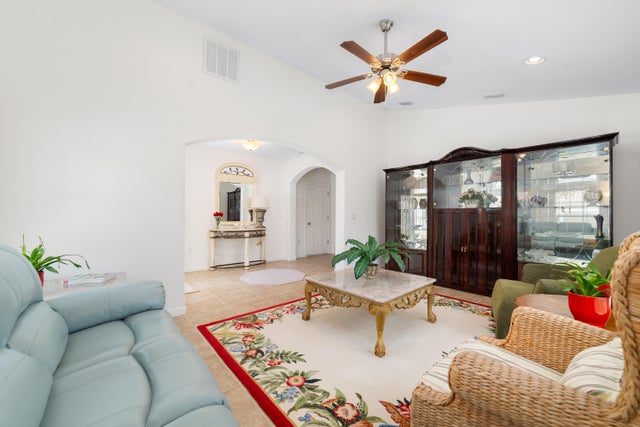 4 of 37 - 2024 Albany Terrace Sw, Vero Beach, FL
