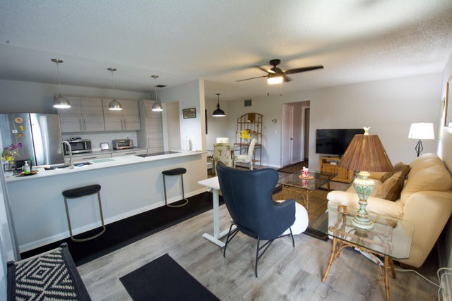 3 of 15 - 101 Lakes End Drive #c, Fort Pierce, FL