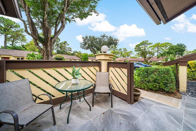 4 of 42 - 33 Copper Pod Court #33, Royal Palm Beach, FL