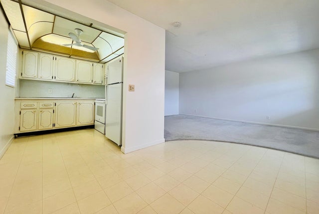 4 of 17 - 341 Northampton Q, West Palm Beach, FL