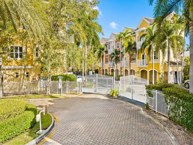 4 of 22 - 2331 Vintage Drive, Lighthouse Point, FL