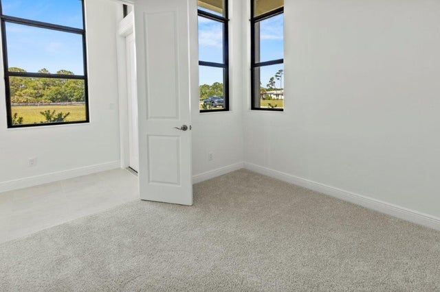 2 of 28 - 320 Se Via Sangro, Port Saint Lucie, FL