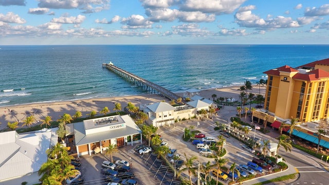 2 of 41 - 906 Se 13th Court, Deerfield Beach, FL