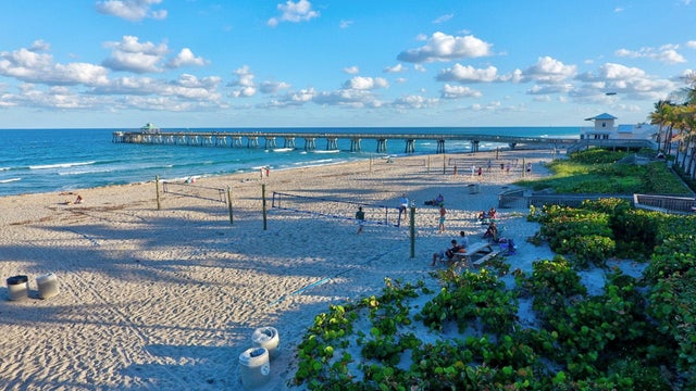 3 of 41 - 906 Se 13th Court, Deerfield Beach, FL