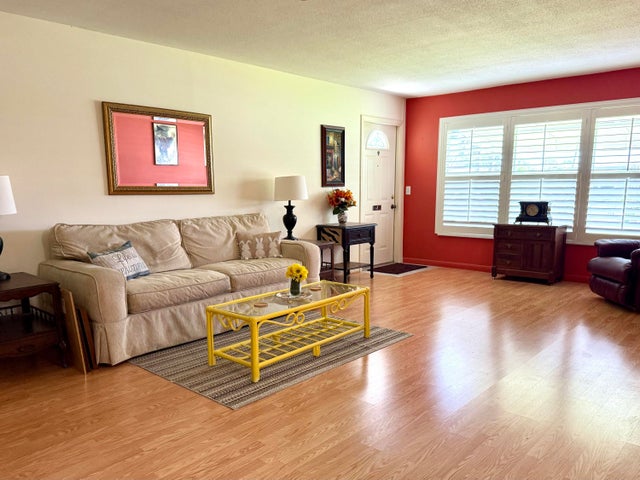 2 of 35 - 215 South Boulevard #c, Boynton Beach, FL