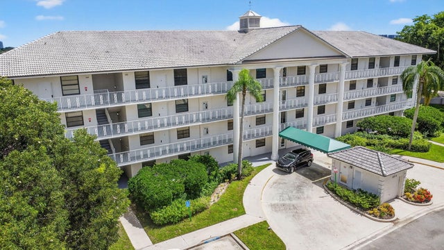 3 of 47 - 3516 Whitehall Drive #403, West Palm Beach, FL