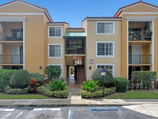 4 of 41 - 145 Yacht Club Way #105, Hypoluxo, FL