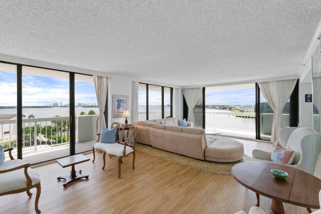 2 of 48 - 115 Lakeshore Drive #547, North Palm Beach, FL