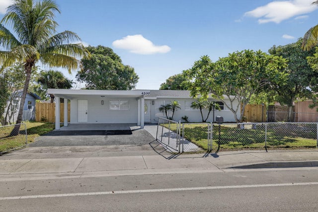 2 of 41 - 4200 Ne 3rd Avenue, Deerfield Beach, FL