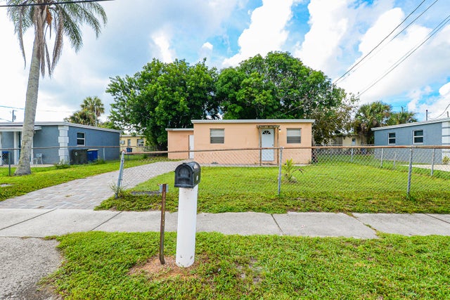 4 of 21 - 2511 Avenue L, Fort Pierce, FL