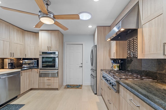 5 of 57 - 1550 Sw 30th Place, Fort Lauderdale, FL