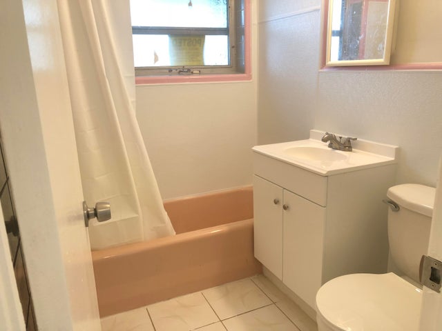 4 of 22 - 332 Ne 15th Court, Boynton Beach, FL