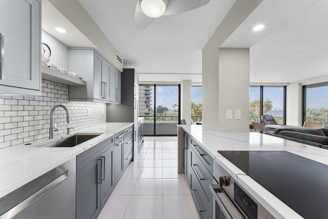 1 of 29 - 5510 N Ocean Drive #3d, Singer Island, FL