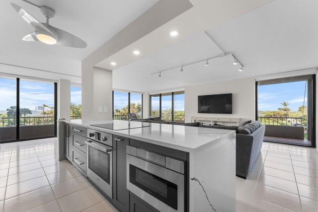 4 of 29 - 5510 N Ocean Drive #3d, Singer Island, FL