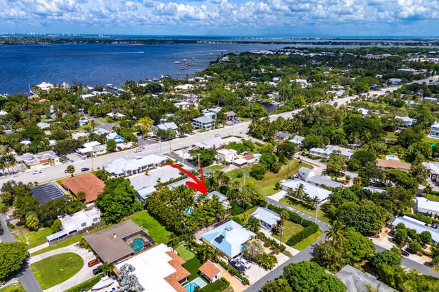 1 of 19 - 418 Se Alamanda Way, Stuart, FL