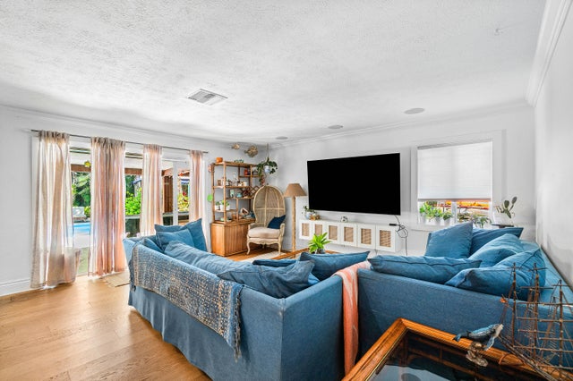 5 of 19 - 418 Se Alamanda Way, Stuart, FL