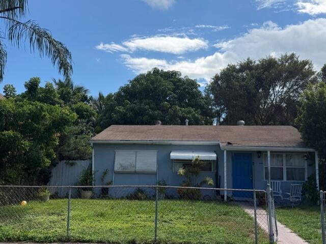 5 of 8 - 628 49th Street, West Palm Beach, FL