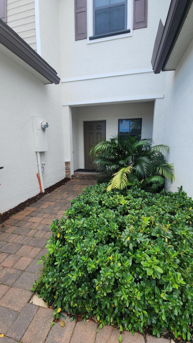 2 of 29 - 6002 Clydesdale Court, Davie, FL
