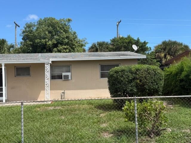 3 of 8 - 1441 8th Street, West Palm Beach, FL