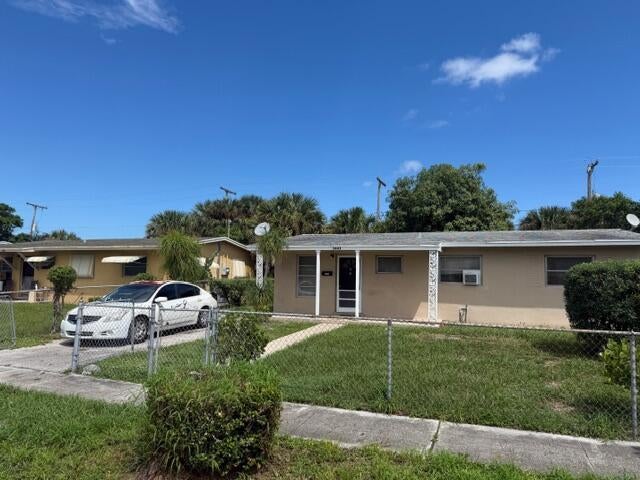 5 of 8 - 1441 8th Street, West Palm Beach, FL