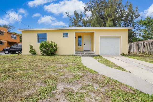 1 of 26 - 4301 Pinewood Avenue, West Palm Beach, FL