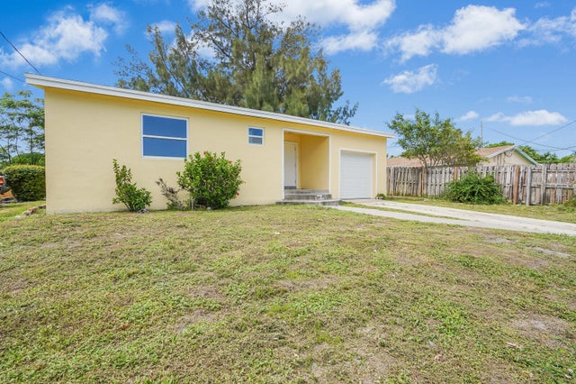 3 of 26 - 4301 Pinewood Avenue, West Palm Beach, FL