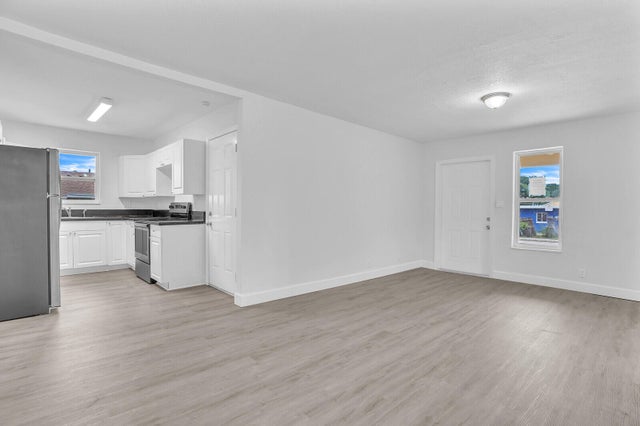 5 of 26 - 4301 Pinewood Avenue, West Palm Beach, FL