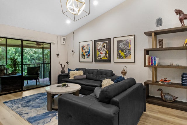 4 of 31 - 5600 Coach House Circle #e, Boca Raton, FL
