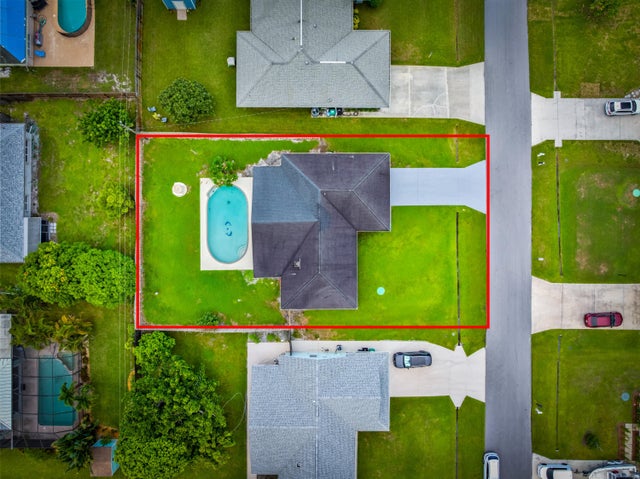 4 of 33 - 431 Se Volkerts Terrace, Port Saint Lucie, FL