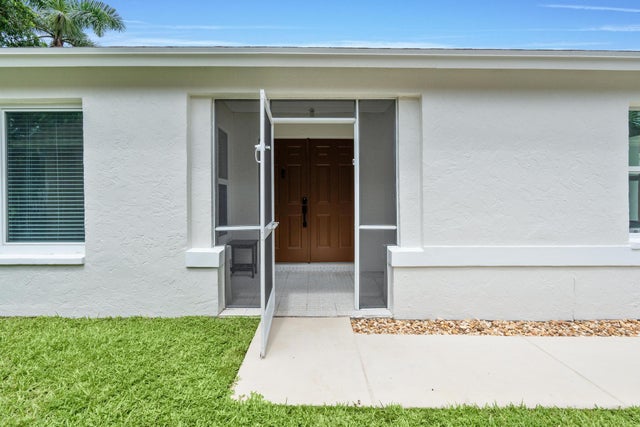 2 of 43 - 212 Trails End, Greenacres, FL