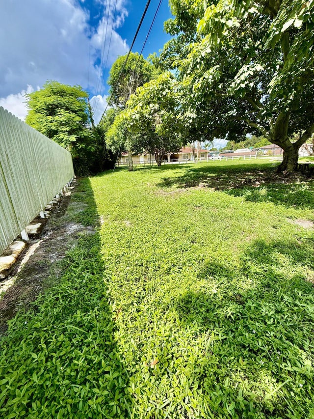 5 of 6 - 1250 Royal Palm Avenue, West Palm Beach, FL