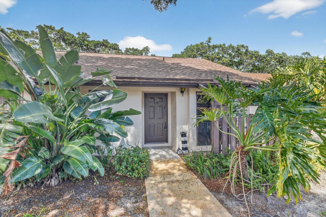 4 of 50 - 123 Via De Casas Norte, Boynton Beach, FL