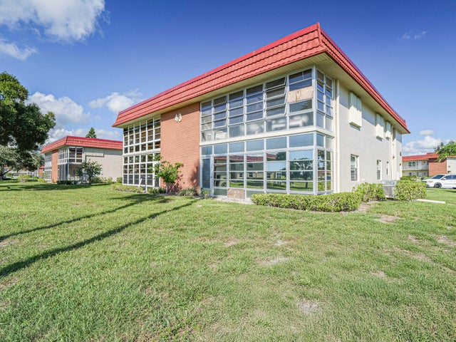 3 of 30 - 43 Woodland Drive #205, Vero Beach, FL