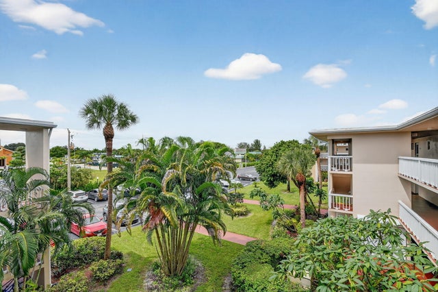 4 of 60 - 2856 S Garden Drive #310, Lake Worth, FL