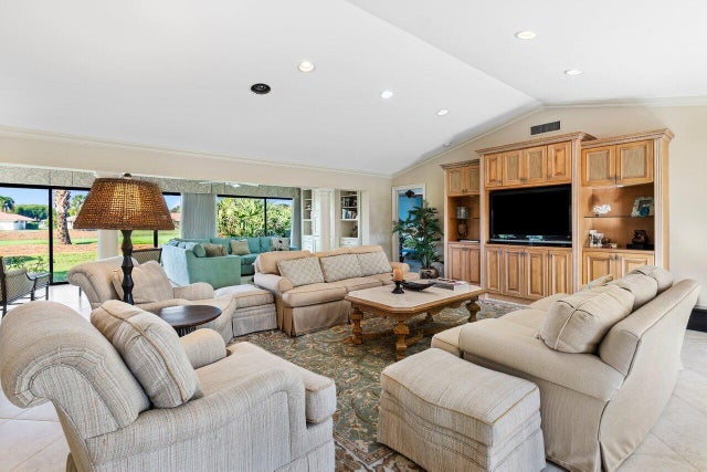 5 of 48 - 10587 Limeberry Drive, Boynton Beach, FL